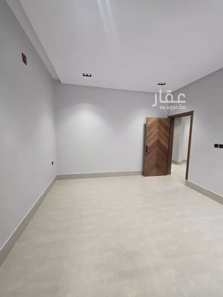 دور للبيع في شارع مدائن صالح, حي العريجاء الغربي, مدينة الرياض, منطقة الرياض صورة 5