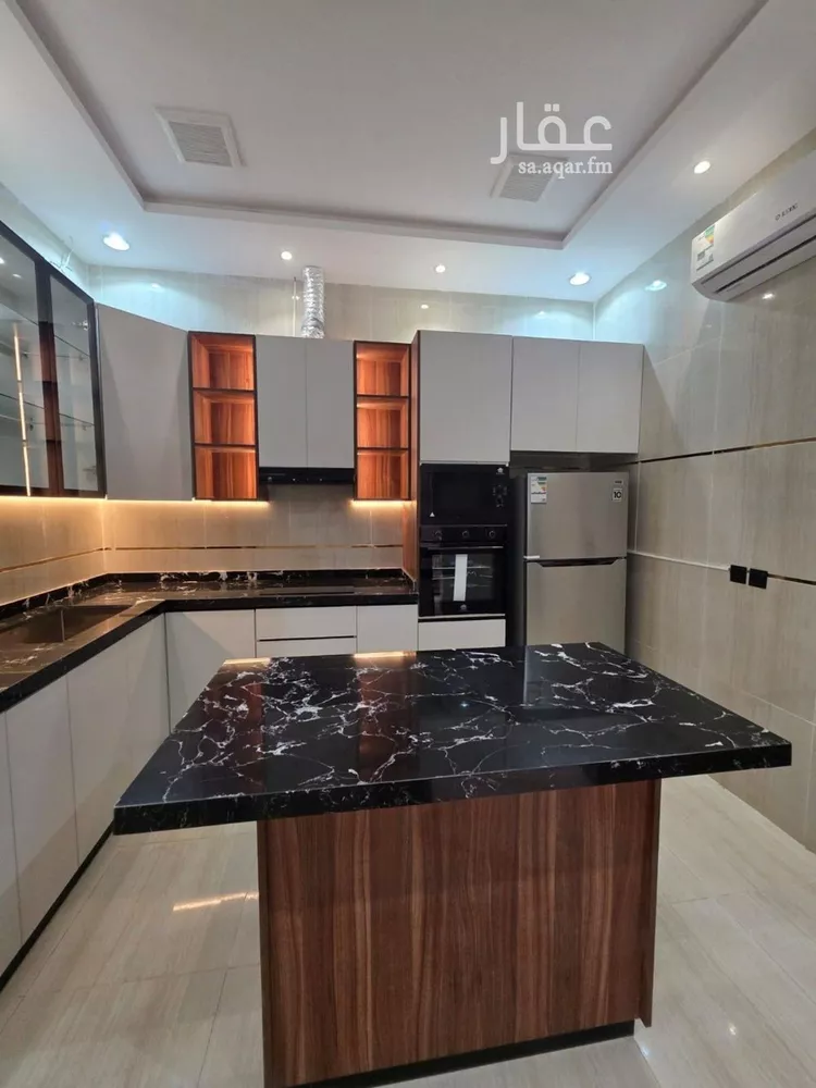 فيلا للبيع في شارع الجبل الأحمر, حي الدار البيضاء, مدينة الرياض, منطقة الرياض 7