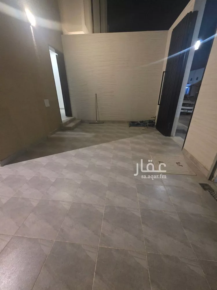 Floor for Sale in Riyadh Ad Dar Al Baida صورة 3