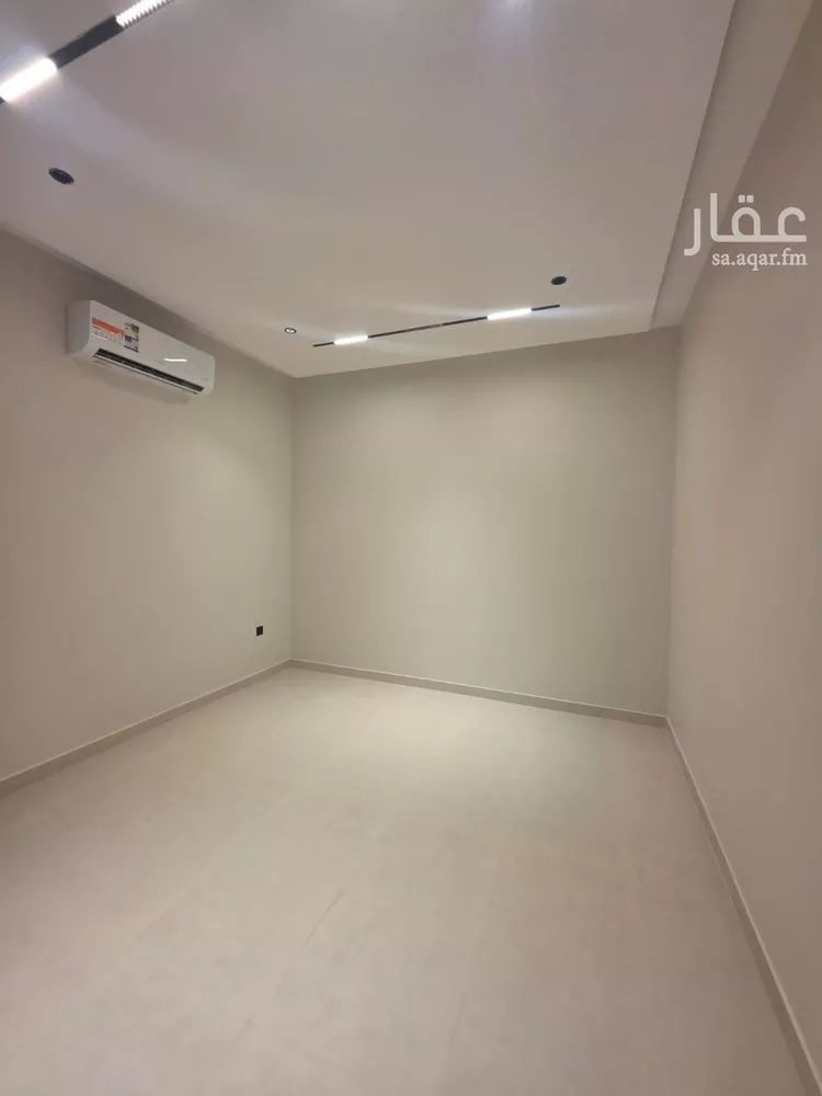 دور للبيع في شارع يعقوب بن أبي الفضل, حي عكاظ, مدينة الرياض, منطقة الرياض صورة 3