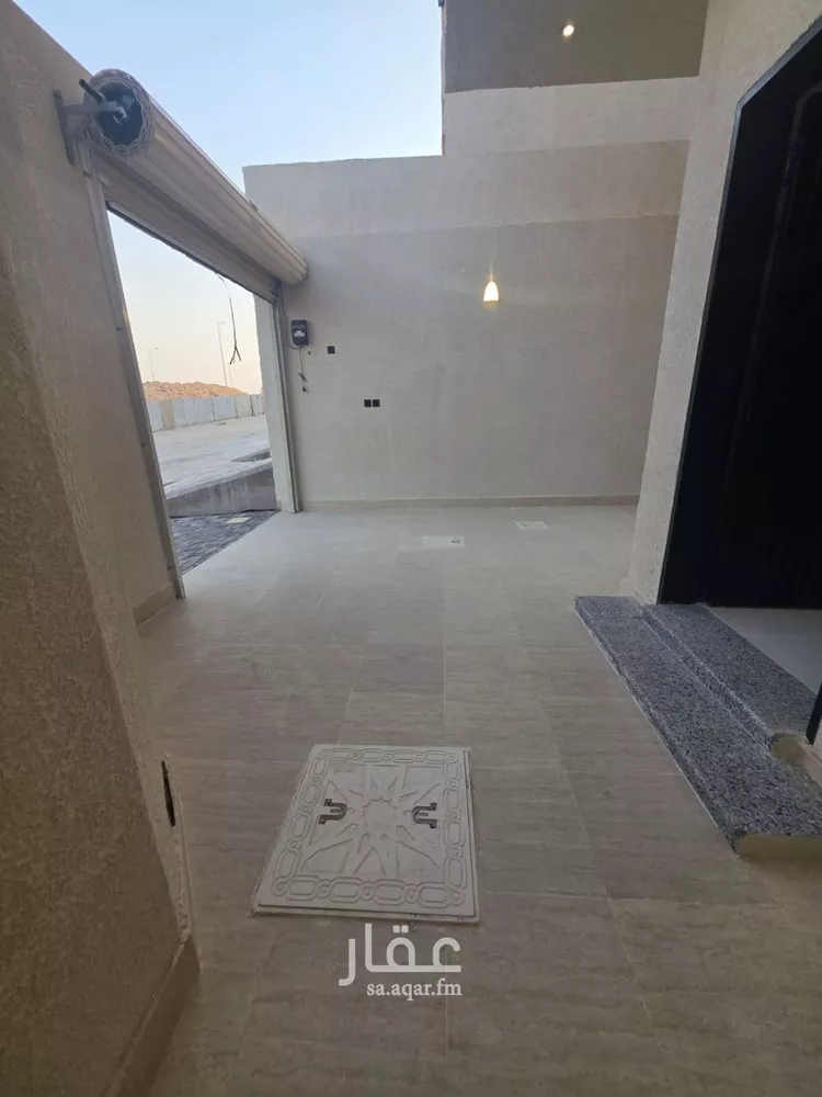 دور للبيع في شارع الحورية, حي ديراب, مدينة الرياض, منطقة الرياض صورة 4