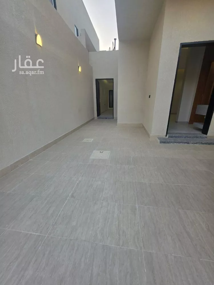 دور للبيع في شارع الحورية, حي ديراب, مدينة الرياض, منطقة الرياض صورة 3