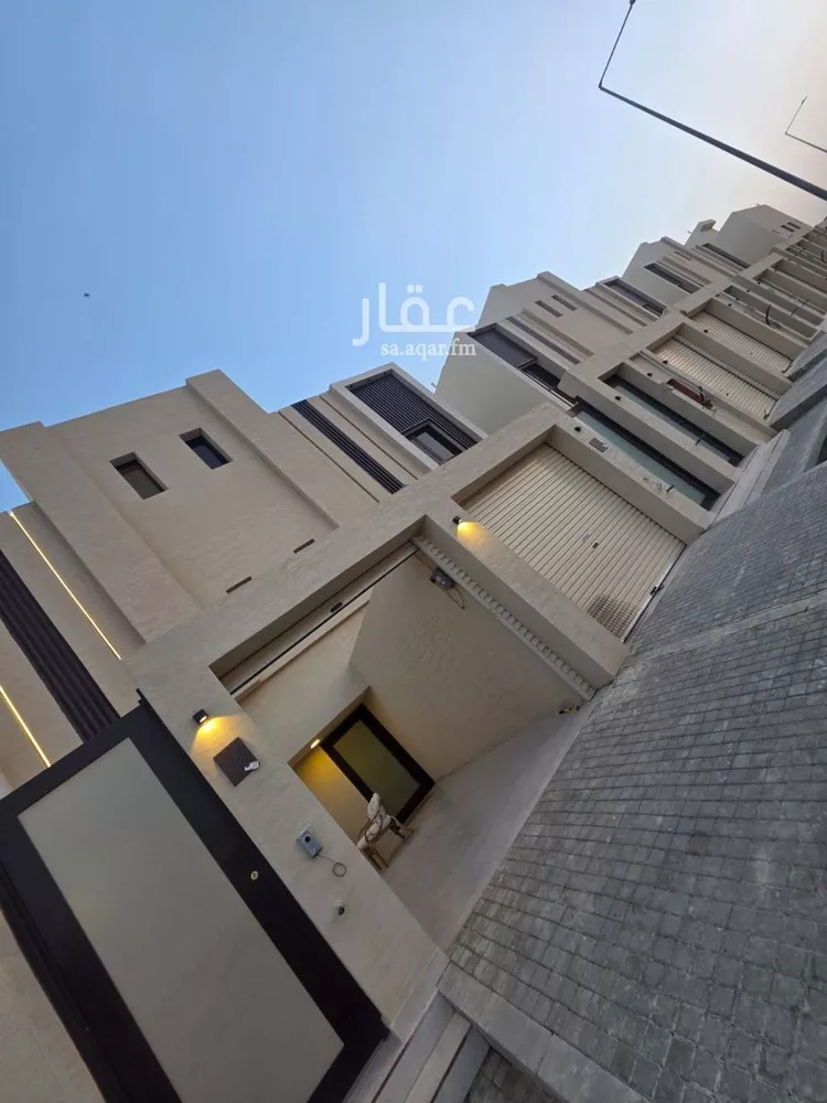 دور للبيع في شارع أحمد بن محمد العيالي, حي عكاظ, مدينة الرياض, منطقة الرياض 20