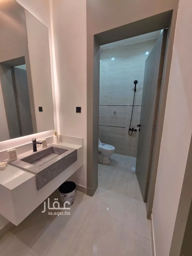 فيلا للبيع في شارع الجبل الأحمر, حي الدار البيضاء, مدينة الرياض, منطقة الرياض 13