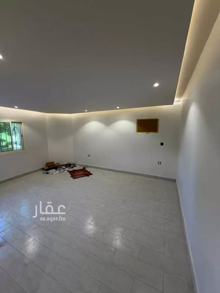 Building for Rent in Jeddah As Safaa 8