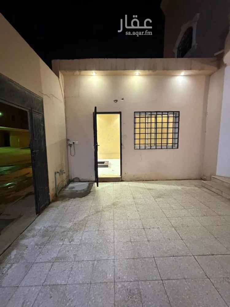 فيلا للبيع في شارع المنقلة, حي اليرموك, مدينة الرياض, منطقة الرياض صورة 2