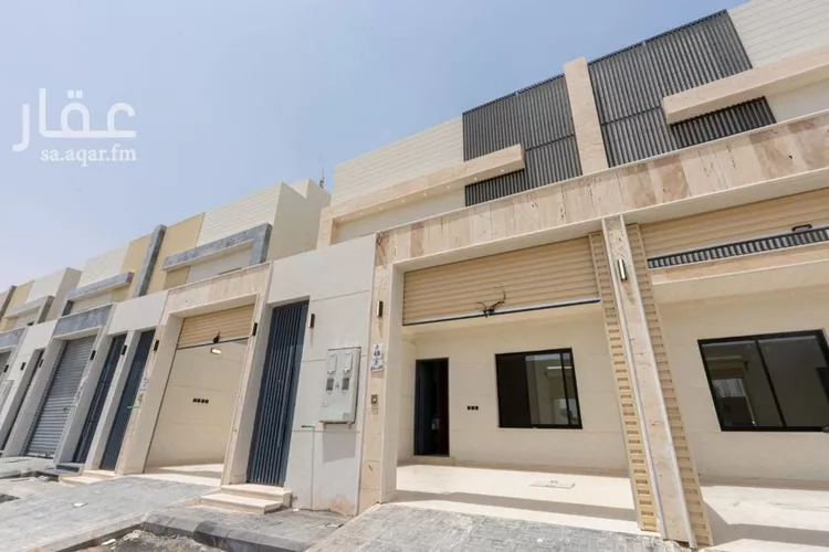 فيلا للبيع في شارع حسين الأبريقي, حي عكاظ, مدينة الرياض, منطقة الرياض صورة 2