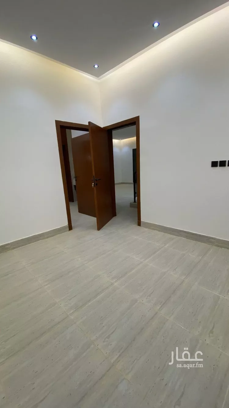دور للبيع في شارع ثابت الكوفي, حي طويق, مدينة الرياض, منطقة الرياض صورة 2