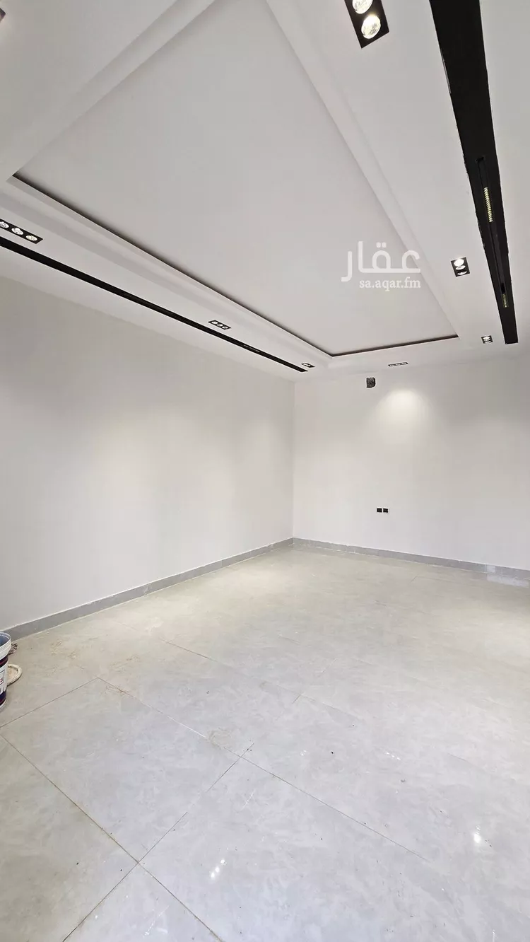 دور للبيع في شارع حصين بن حدير, حي بدر, مدينة الرياض, منطقة الرياض 9