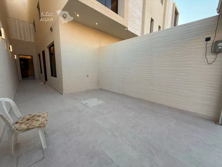 Floor for Sale in Riyadh Sultanah 13
