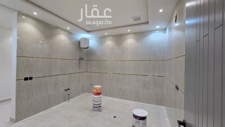 دور للبيع في شارع حصين بن حدير, حي بدر, مدينة الرياض, منطقة الرياض 10