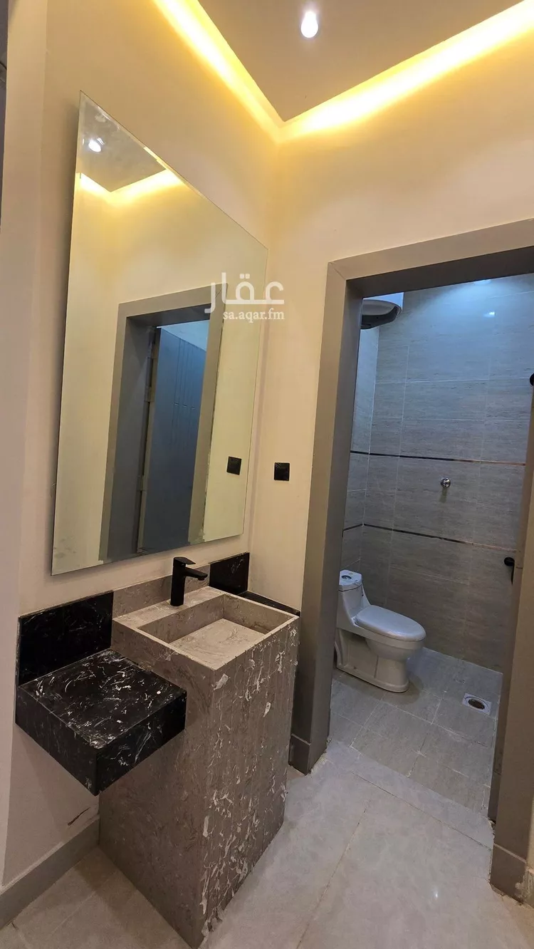 دور للبيع في شارع حصين بن حدير, حي بدر, مدينة الرياض, منطقة الرياض 15