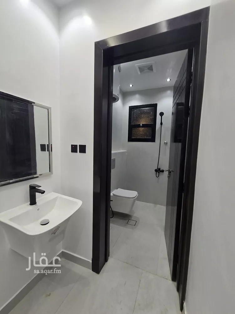 Villa for Sale in Riyadh Shubra 8