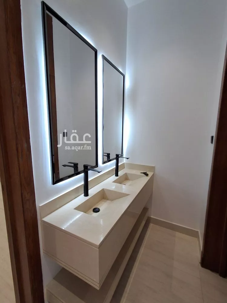 فيلا للبيع في شارع الخزرج, حي طويق, مدينة الرياض, منطقة الرياض 18
