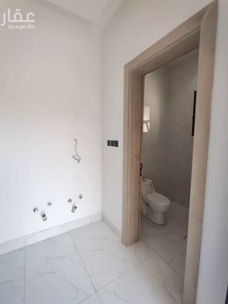 فيلا للبيع في شارع أبي كبير, حي العريجاء الغربي, مدينة الرياض, منطقة الرياض صورة 2