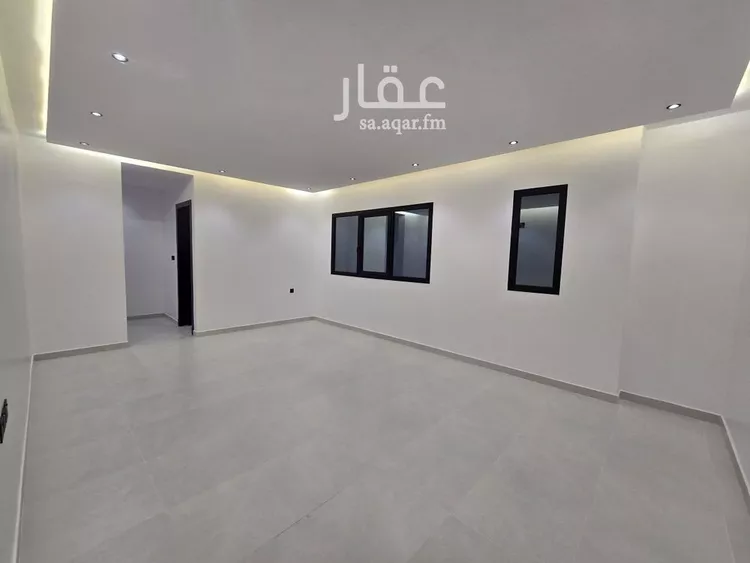 فيلا للبيع في شارع البشائر, حي شبرا, مدينة الرياض, منطقة الرياض صورة 2
