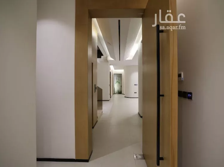 فيلا للبيع في شارع أبي رشيد بن غانم, حي العارض, مدينة الرياض, منطقة الرياض صورة 2