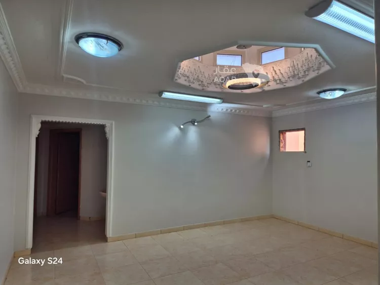شقة للإيجار في شارع الرايس, حي إشبيلية, مدينة الرياض, منطقة الرياض 3