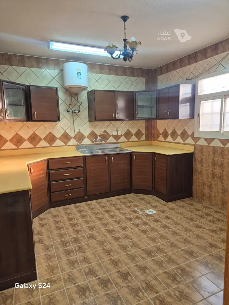 شقة للإيجار في شارع الرايس, حي إشبيلية, مدينة الرياض, منطقة الرياض 2