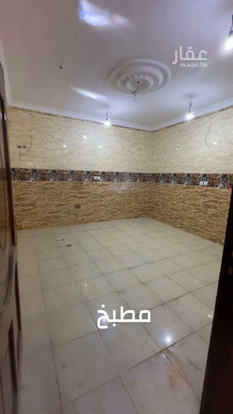 شقة للإيجار في شارع سلمه بن الفضل الانصاري ، حي شوران ، المدينة المنورة ، منطقة المدينة المنورة