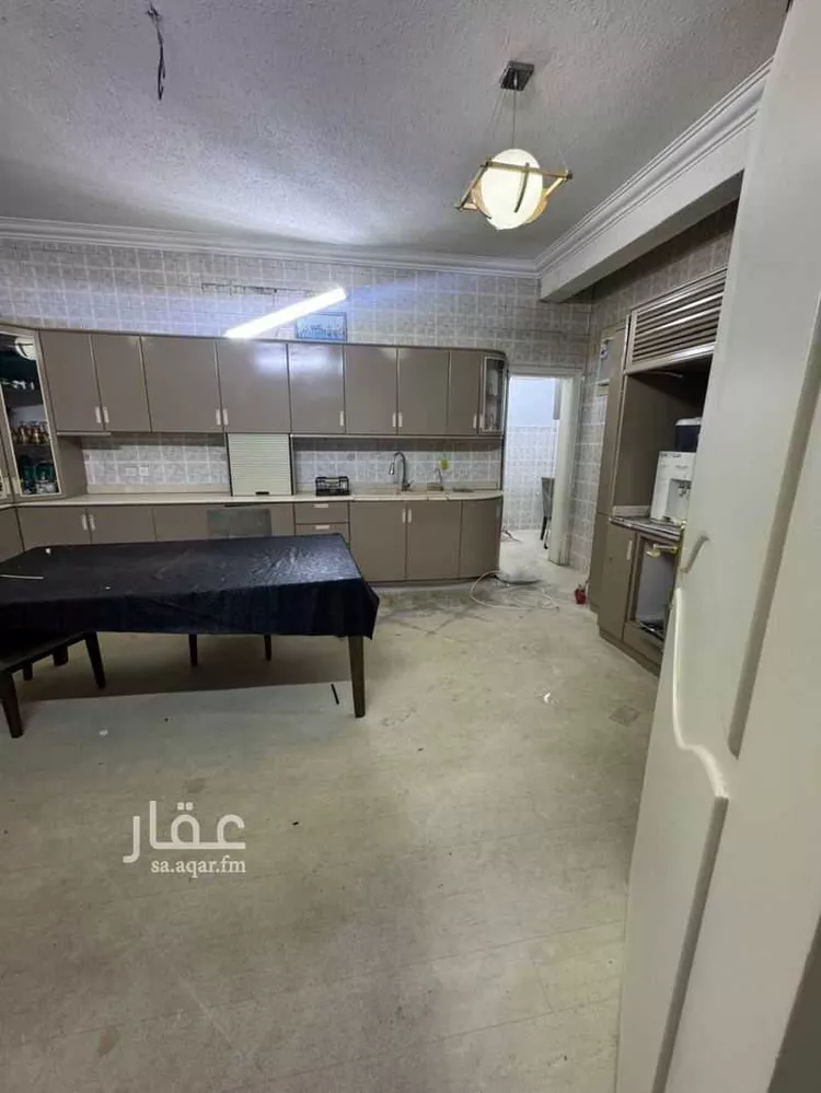 عمارة للبيع في شارع عبدالله بن الخو ارزمى, حي بئر عثمان, مدينة المدينة المنورة, منطقة المدينة المنورة صورة 5