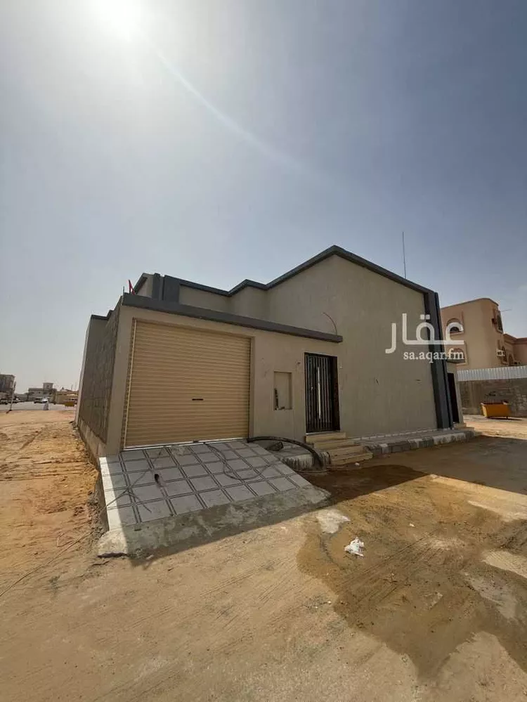 فيلا للإيجار في شارع فرعي لهيئة الرقابة و المباحث الجنائية ، حي الخماسين ، وادي الدواسر ، وادي الدواسر صورة 2