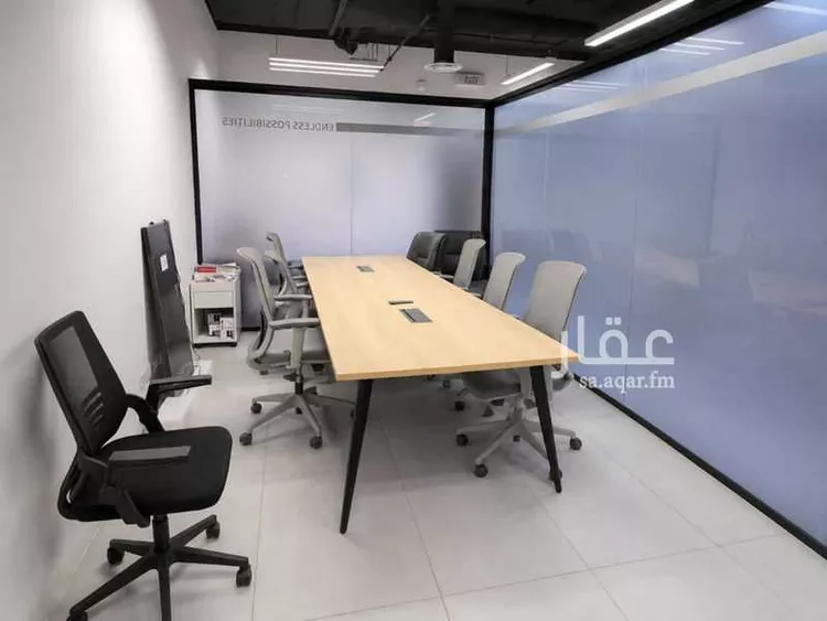 مكتب تجاري للإيجار في طريق الأمير سعود بن محمد بن مقرن ، حي الربيع ، الرياض ، منطقة الرياض صورة 2
