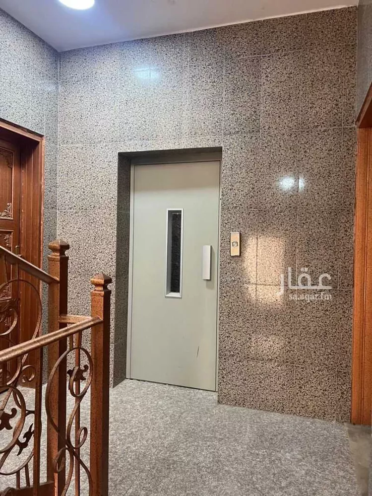 عمارة للبيع في شارع دميغ ، حي الغدير ، ابها ، منطقة عسير صورة 4