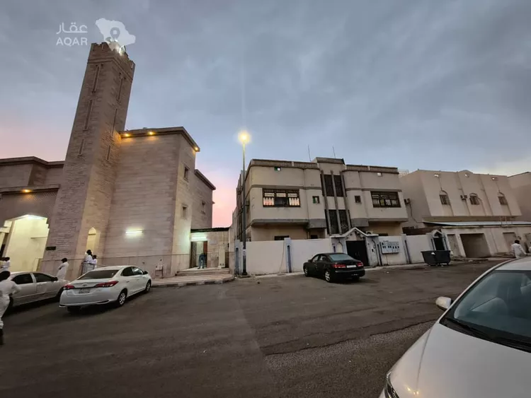 عمارة للبيع في شارع عمر ابن سلمة, حي التلعة, مدينة المدينة المنورة, منطقة المدينة المنورة