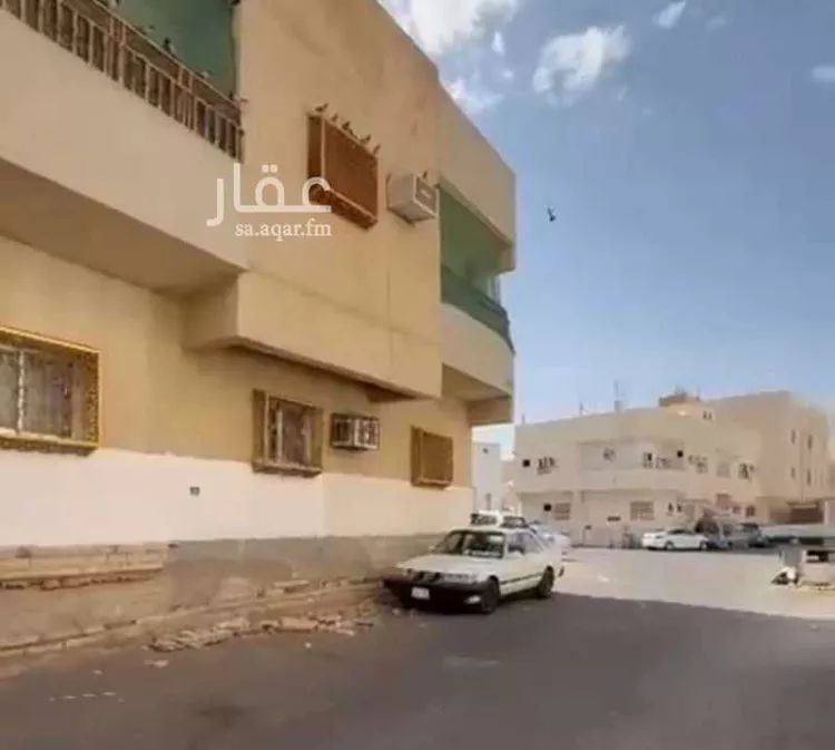 عمارة للبيع في شارع سعيد بن القاسم, حي بئر عثمان, مدينة المدينة المنورة, منطقة المدينة المنورة
