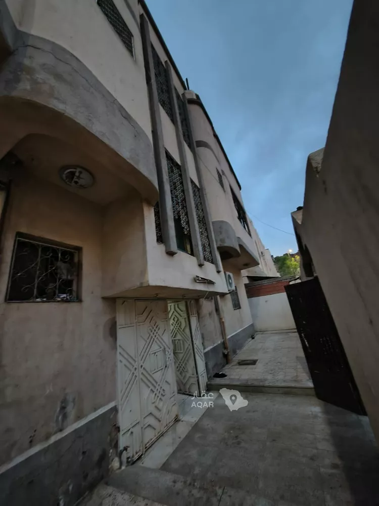 عمارة للبيع في شارع عمر ابن سلمة, حي التلعة, مدينة المدينة المنورة, منطقة المدينة المنورة 4