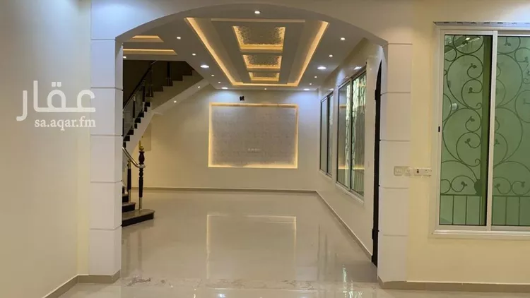 فيلا للبيع في شارع عبدالرحمن ابن حسن الفتني, حي القادسية, مدينة الرياض, منطقة الرياض صورة 3