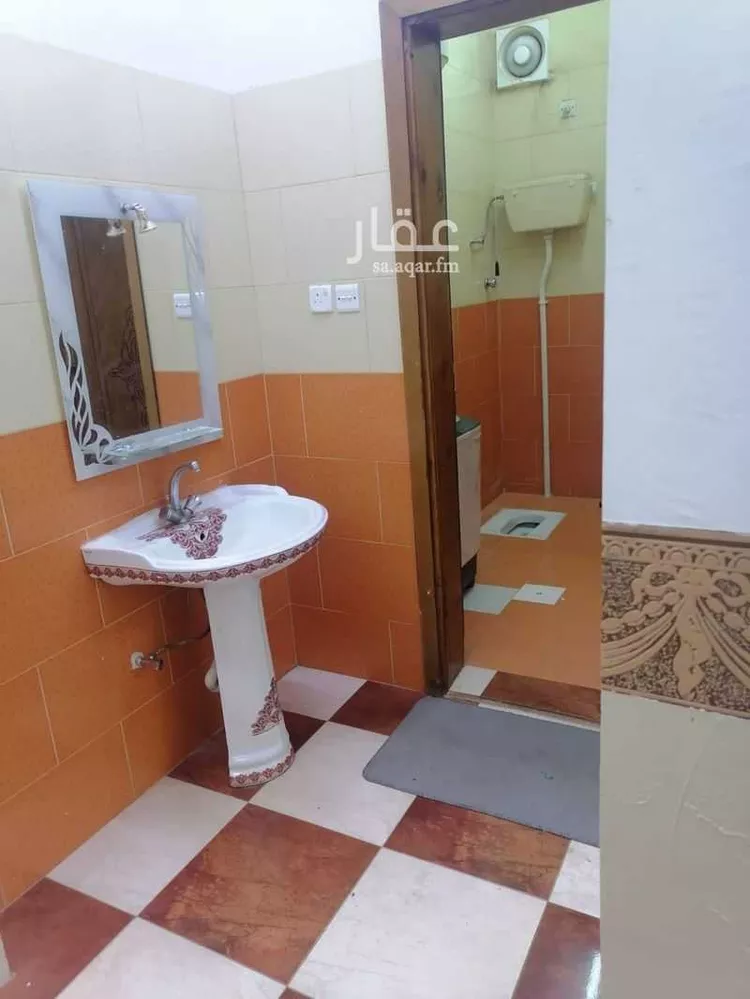 عمارة للإيجار في شارع  معوذ بن عمرو بن الجموح, حي الأمير عبدالله, مدينة بيشة, منطقة عسير صورة 2
