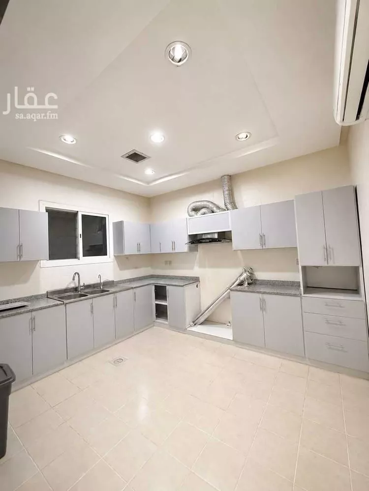 فيلا للبيع في شارع الأحمدي, حي الياسمين, مدينة الرياض, منطقة الرياض 6