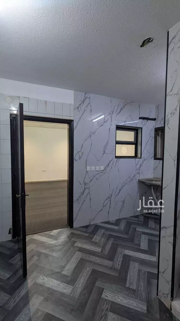 عمارة للإيجار في شارع يزيد بن مزيد الشيباني, حي السعادة, مدينة الرياض, منطقة الرياض 1 صورة