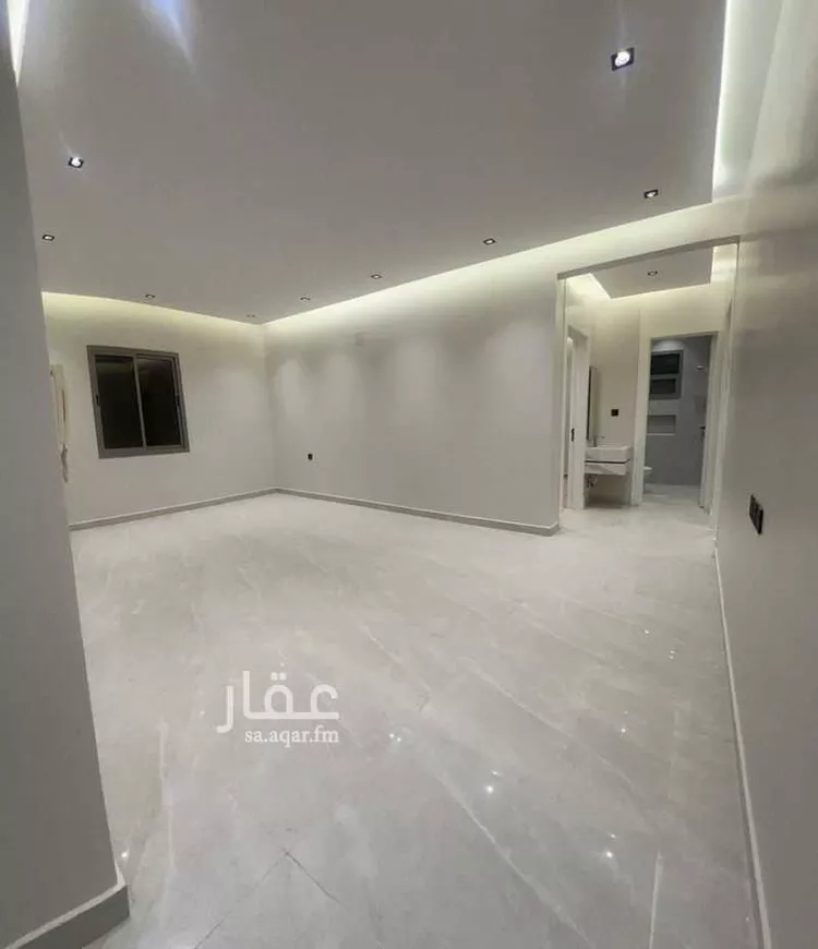 فيلا للإيجار في شارع ابن عائد الكاتب, حي الرمال, مدينة الرياض, منطقة الرياض 1 صورة