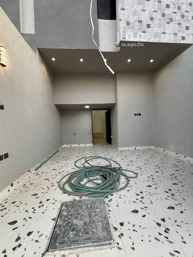 دور للبيع في شارع حسان بن قيس, حي بدر, مدينة الرياض, منطقة الرياض صورة 2