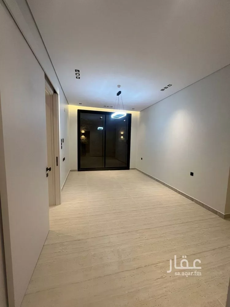 شقة للبيع في شارع عبدالله بن دخيل, حي عكاظ, مدينة الرياض, منطقة الرياض 7