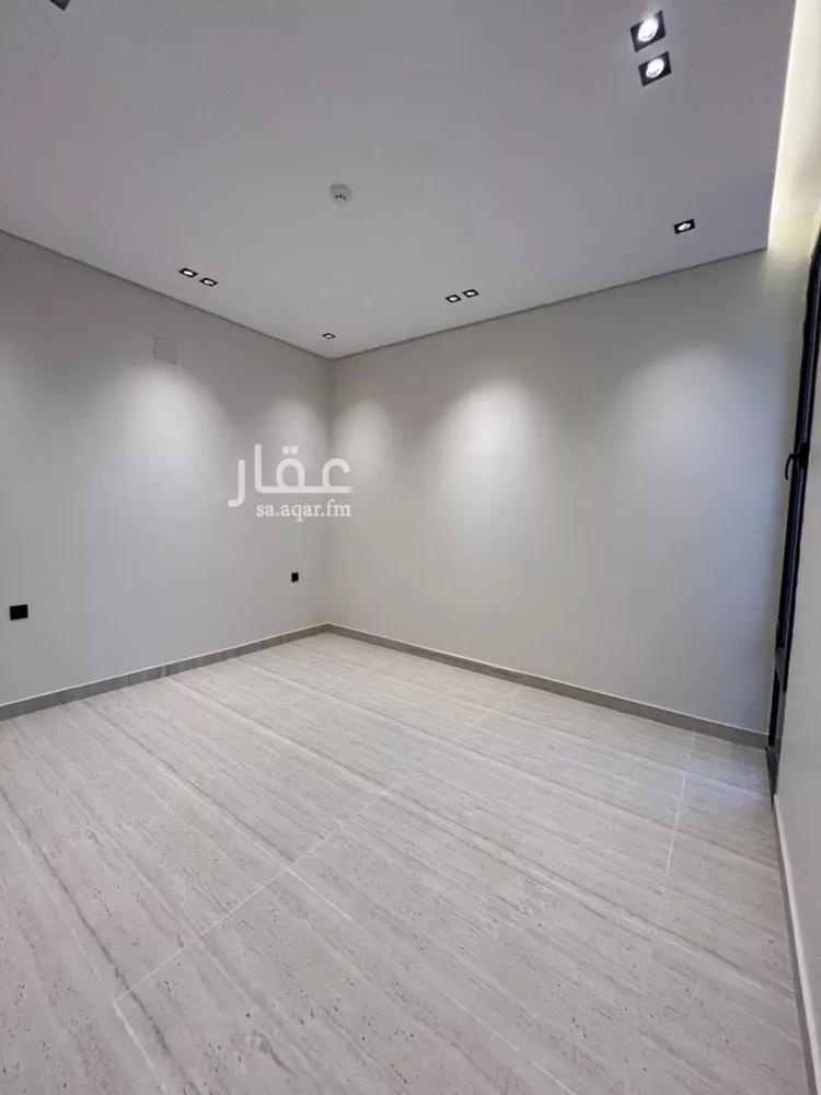 شقة للبيع في شارع عبدالله بن دخيل, حي عكاظ, مدينة الرياض, منطقة الرياض صورة 2