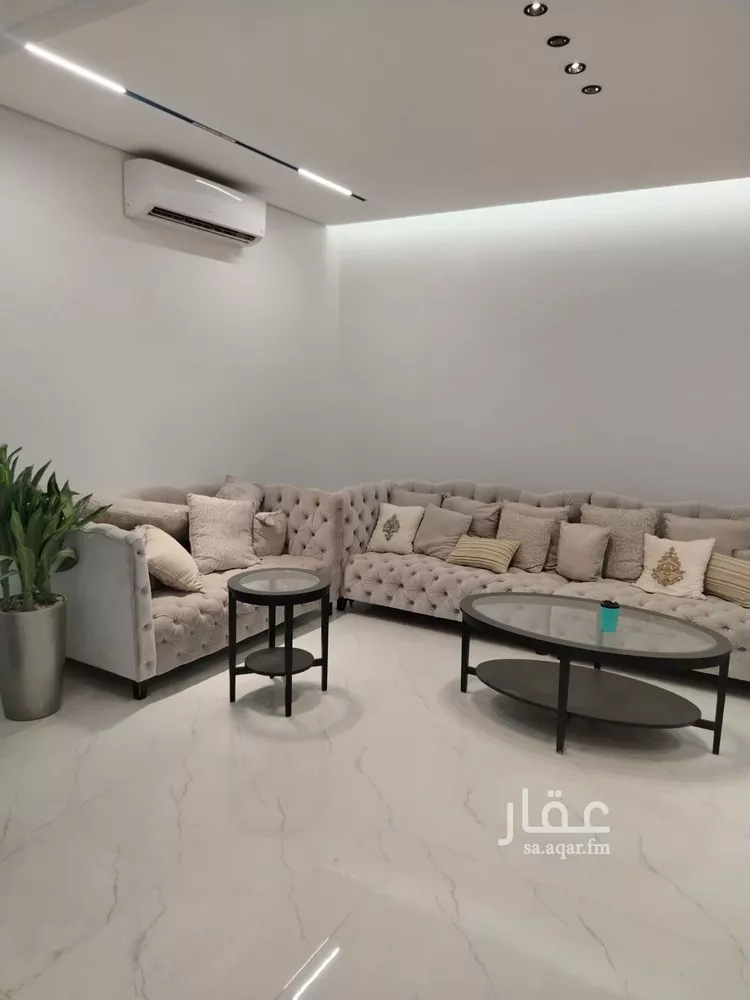 فيلا للإيجار في شارع عبدالعزيز بن سبيل, حي العارض, مدينة الرياض, منطقة الرياض