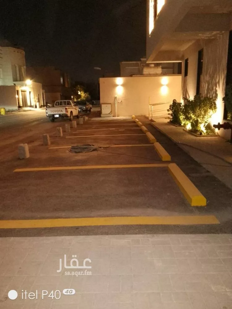 عمارة للإيجار في شارع اسماء بنت مالك, حي العارض, مدينة الرياض, منطقة الرياض 7