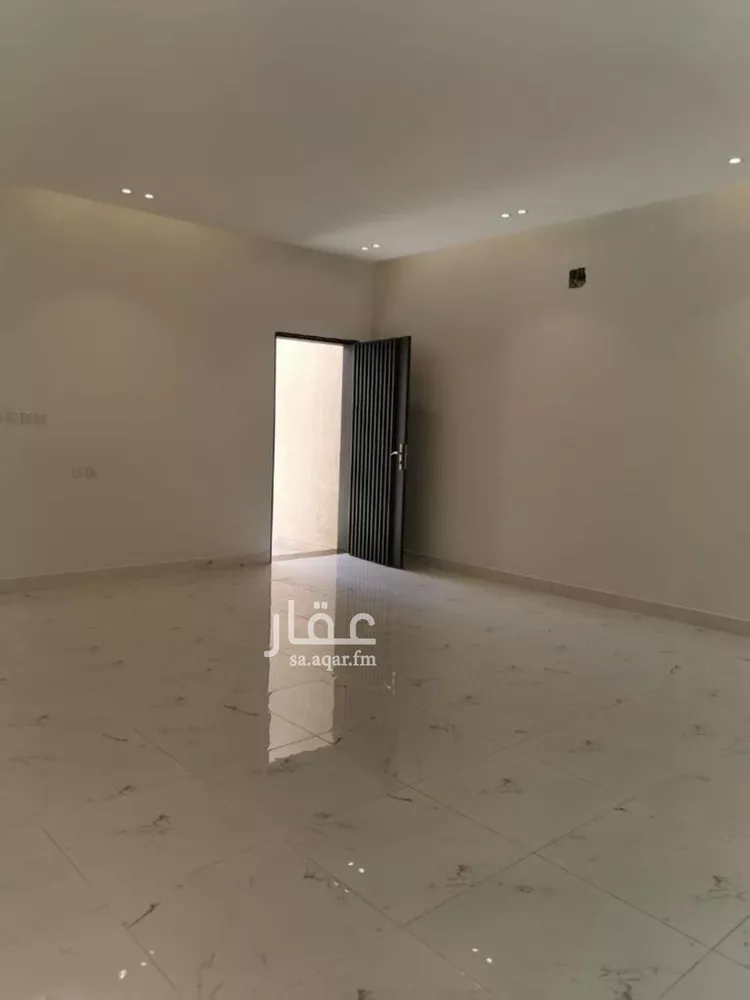 فيلا للبيع في شارع إسماعيل بن أبي اليسر, حي العارض, مدينة الرياض, منطقة الرياض صورة 4