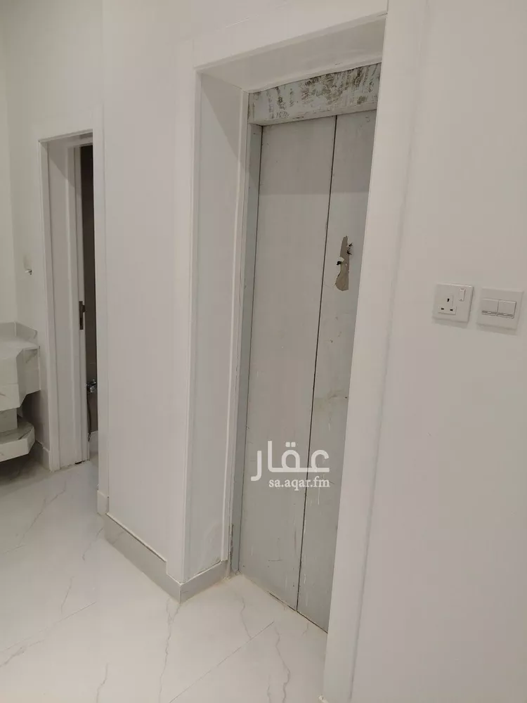 فيلا للإيجار في شارع عبدالعزيز بن سبيل, حي العارض, مدينة الرياض, منطقة الرياض صورة 4