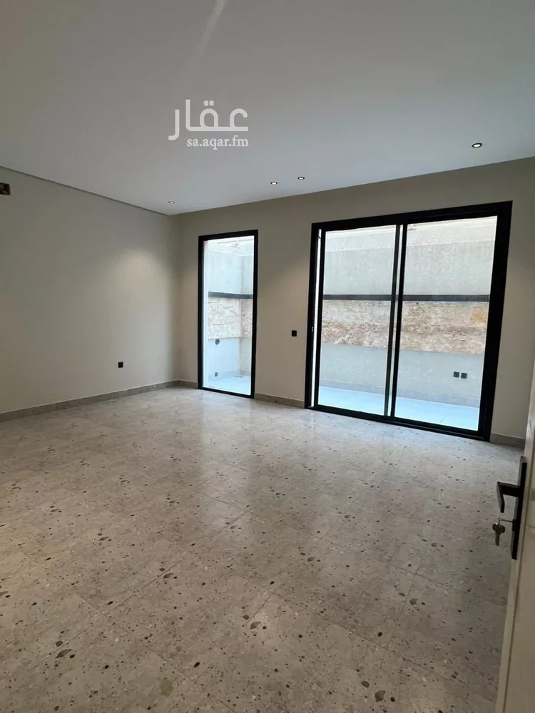 Floor for Sale in Riyadh Tuwaiq 10