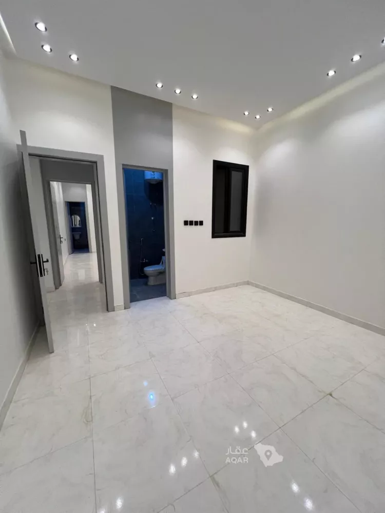 دور للبيع في شارع علي بن موهب, حي عكاظ, مدينة الرياض, منطقة الرياض 8
