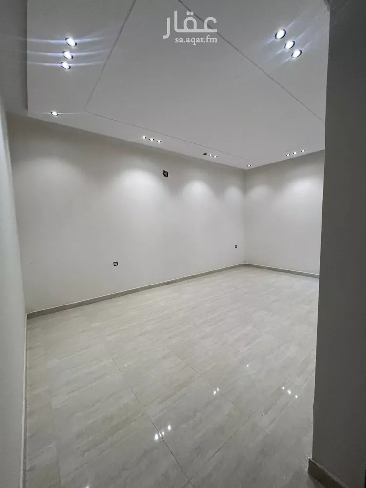 دور للبيع في شارع المرصد, حي الحزم, مدينة الرياض, منطقة الرياض صورة 5