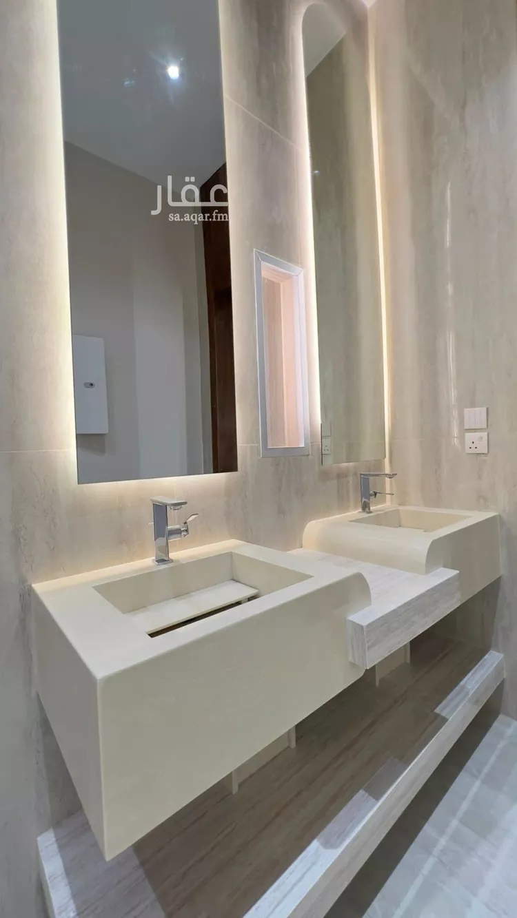 Floor for Sale in Riyadh Dhahrat Namar 13