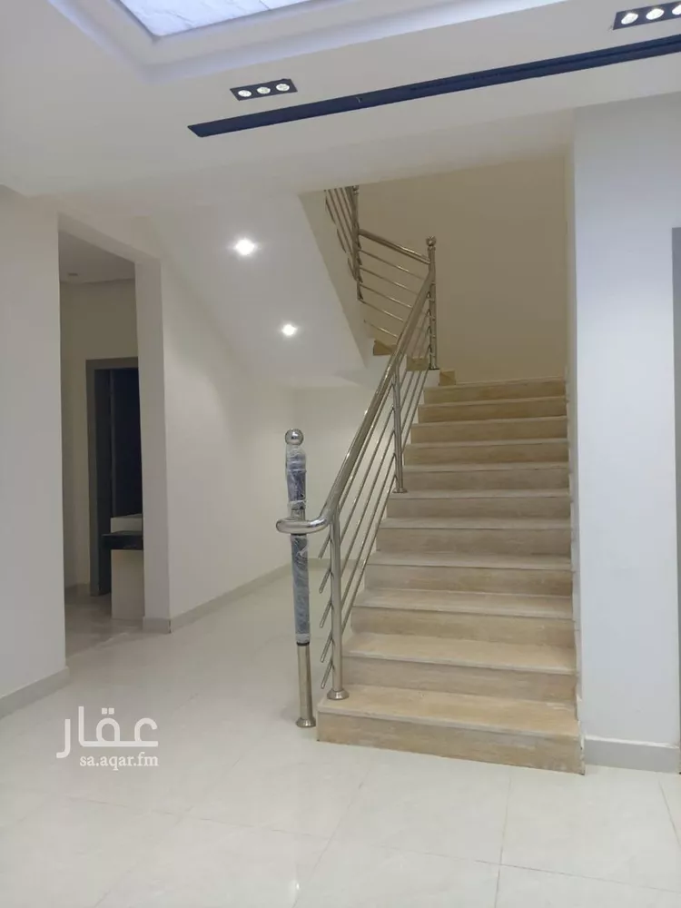 دور للبيع في شارع عبدالعزيز بن عبدالملك, حي بدر, مدينة الرياض, منطقة الرياض صورة 3