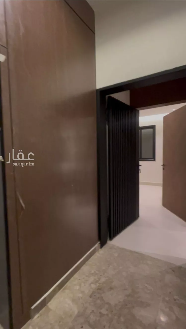 دور للبيع في شارع روح بن عبادة, حي السويدي الغربي, مدينة الرياض, منطقة الرياض صورة 3