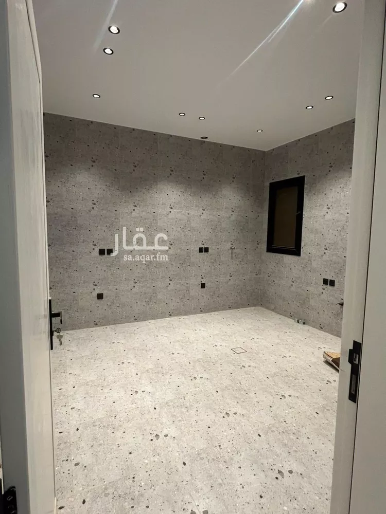 Floor for Sale in Riyadh Tuwaiq 11